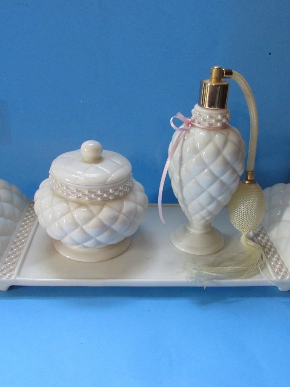 Dresser Set Avon Hollywood Regency Quilted White China